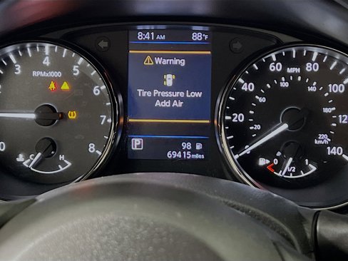 Used 2020 Nissan Rogue Sport S image 22