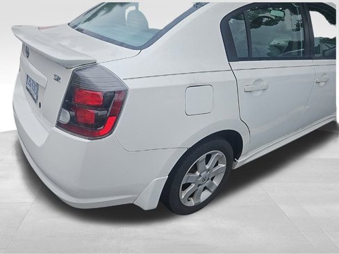 Used 2010 Nissan Sentra 2.0 SR image 9