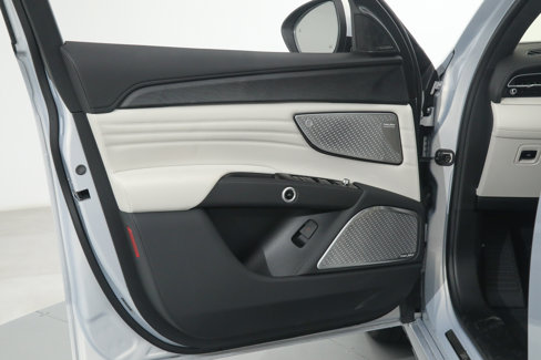 Used 2023 Maserati Grecale Modena image 13
