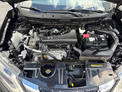 Used 2020 Nissan Rogue SV w/ Premium Package image 32