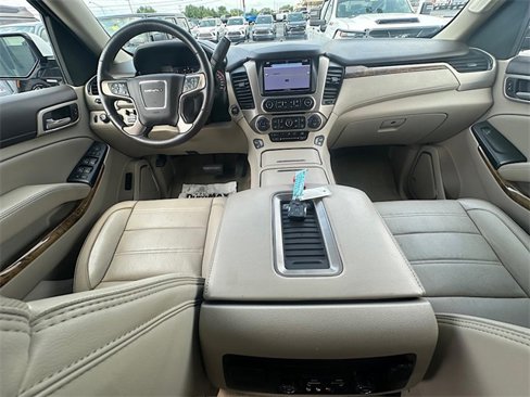 Used 2016 GMC Yukon Denali w/ Open Road Package image 16