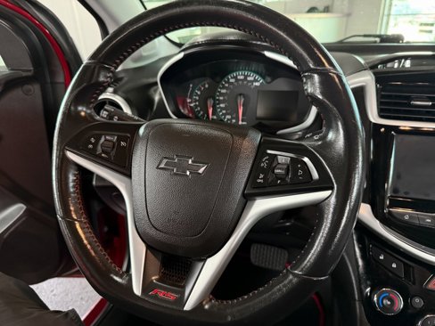 Used 2020 Chevrolet Sonic LT w/ Convenience Package image 30
