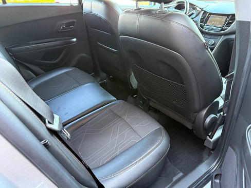 Used 2020 Ford Explorer XLT image 32