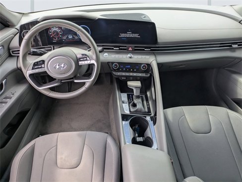 Used 2023 Hyundai Elantra SEL w/ Convenience Package image 13
