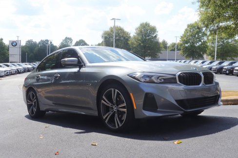 Used 2023 BMW 330e w/ Premium Package image 10
