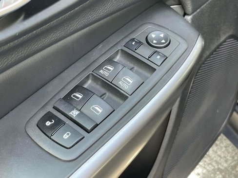 Used 2022 Jeep Cherokee Latitude Lux w/ Sun & Sound Group image 18