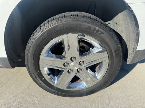 Used 2015 Chevrolet Equinox LTZ image 11