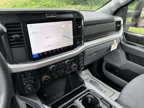 New 2025 Ford F350 XLT w/ Black Appearance Package image 21