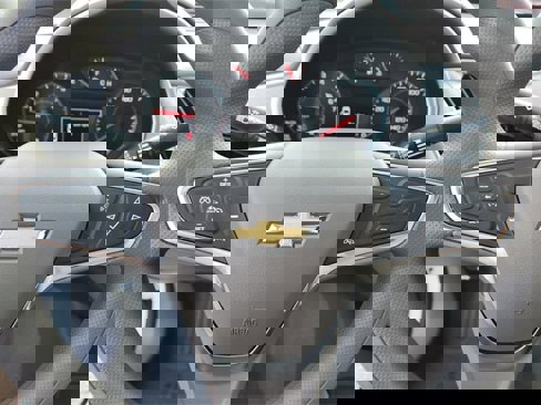 New 2025 Chevrolet Malibu LS image 15
