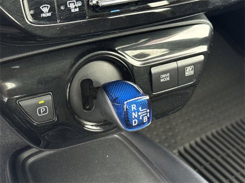 Used 2021 Toyota Prius LE image 13