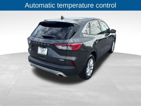 Used 2020 Ford Escape SE image 10