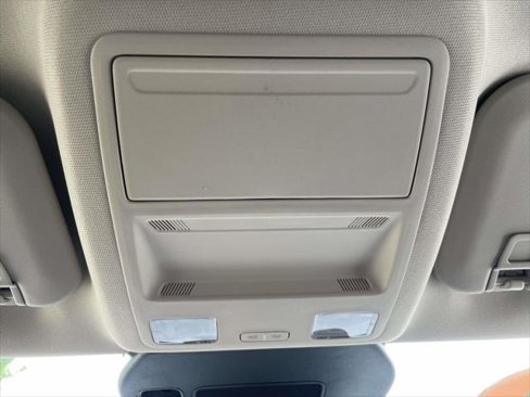 Used 2020 Ford Escape Titanium image 32
