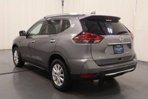 Used 2018 Nissan Rogue SV w/ Premium Package image 6