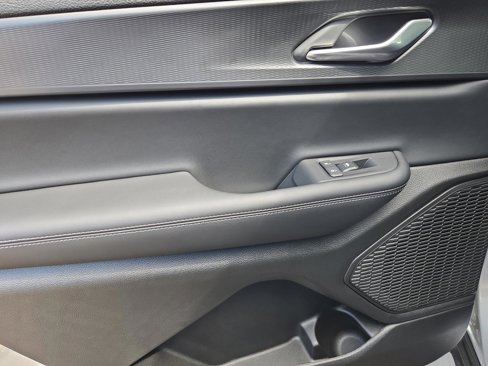 New 2025 Jeep Grand Cherokee L Laredo image 36