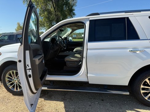 Used 2018 Ford Expedition Limited w/ Equipment Group 301A image 15