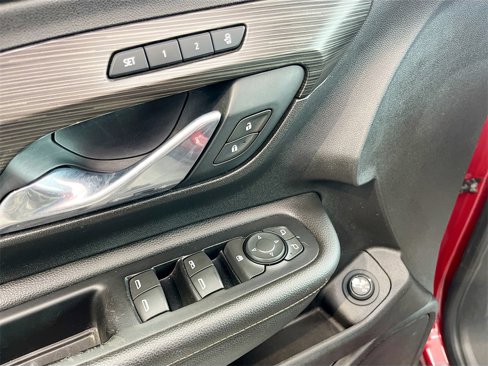 Used 2019 GMC Terrain SLT w/ Preferred Package image 17