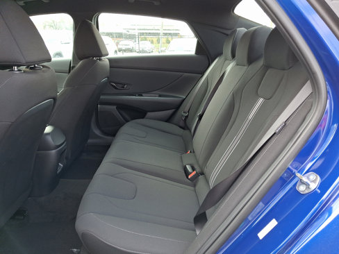 New 2025 Hyundai Elantra Sport image 7