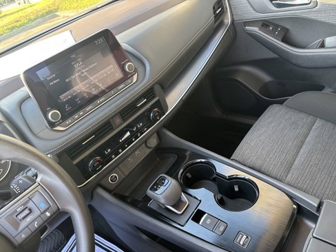 Used 2023 Nissan Rogue SV image 23