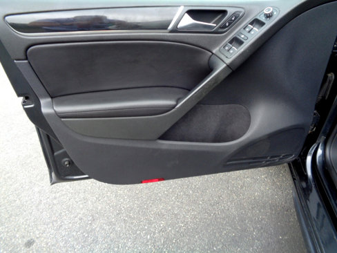 Used 2011 Volkswagen GTI Autobahn image 23