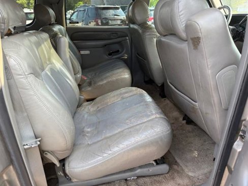 Used 2001 GMC Yukon XL Denali image 12