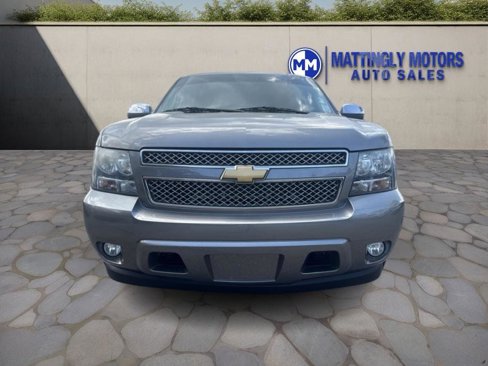 Used 2012 Chevrolet Suburban LTZ image 7
