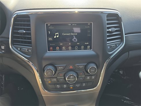 Used 2021 Jeep Grand Cherokee Laredo image 22