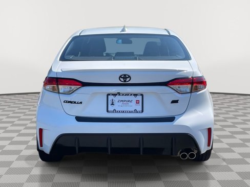Used 2025 Toyota Corolla SE image 6