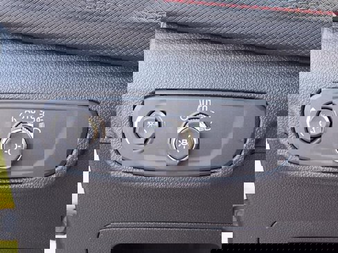 New 2025 Chevrolet TrailBlazer RS w/ Convenience Package image 40