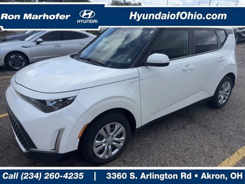 Used 2023 Kia Soul LX image 1