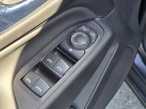 Used 2022 Chevrolet Equinox LT image 12