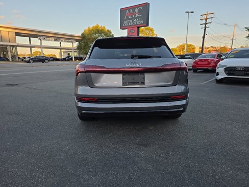 Used 2021 Audi e-tron Premium w/ Convenience Plus Package image 12