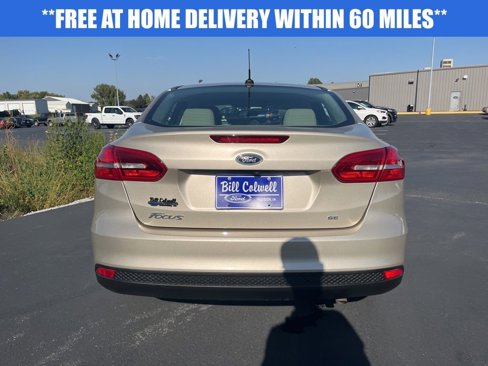 Used 2017 Ford Focus SE w/ Cold Weather Package image 5