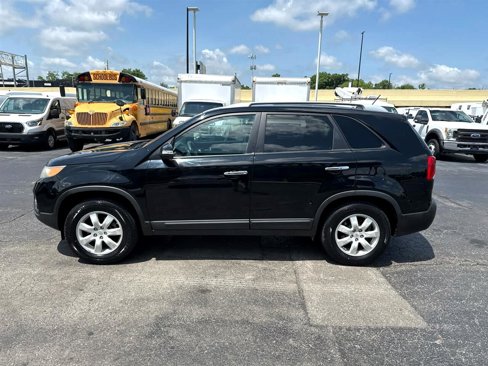 Used 2011 Kia Sorento LX w/ Convenience Pkg image 5