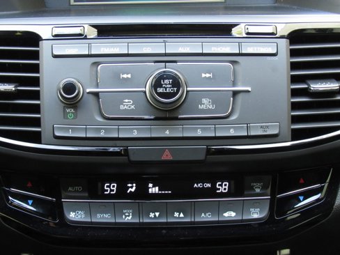 Used 2016 Honda Accord Sport image 27