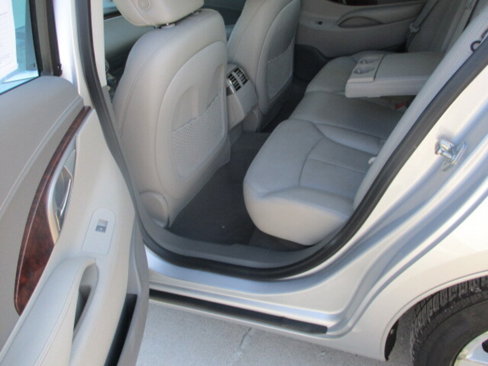 Used 2010 Buick LaCrosse CXL image 22