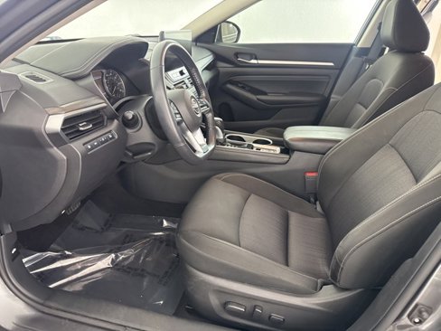 Used 2023 Nissan Altima 2.5 SV w/ SV Premium Package image 22