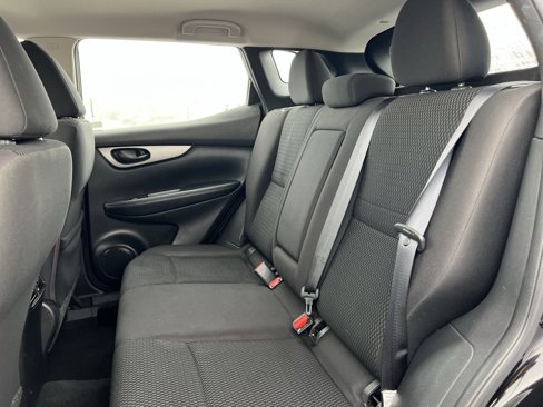 Used 2018 Nissan Rogue Sport S w/ S Appearance Package image 23