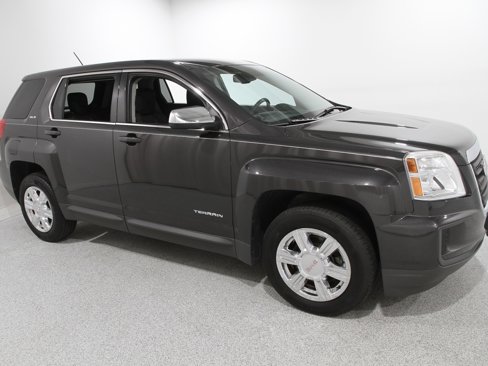 Used 2016 GMC Terrain SLE image 1