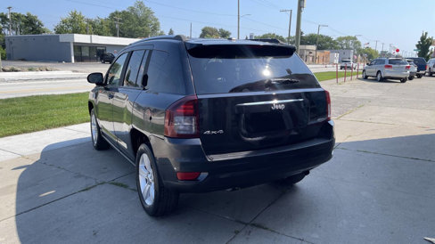 Used 2014 Jeep Compass Latitude w/ Sun/Sound Group image 9