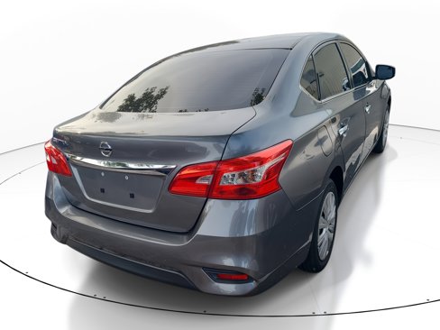 Used 2019 Nissan Sentra S image 9