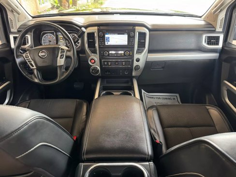 Used 2017 Nissan Titan PRO-4X image 17