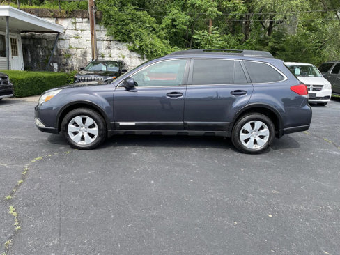Used 2011 Subaru Outback 2.5i Premium image 2