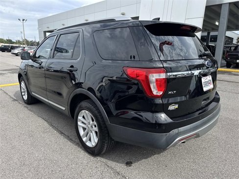 Used 2016 Ford Explorer XLT w/ Equipment Group 202A image 7