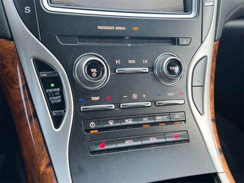 Used 2016 Lincoln MKX Select image 20