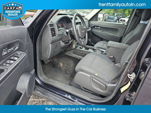 Used 2011 Jeep Liberty Sport image 22