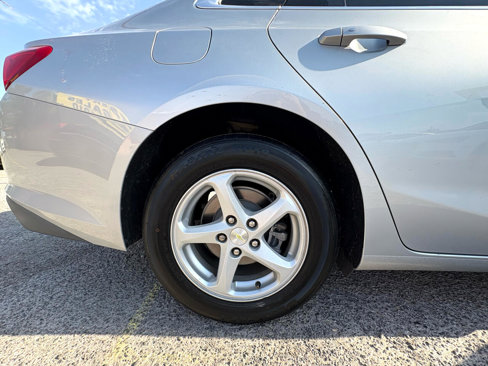 Used 2017 Chevrolet Malibu LS image 30