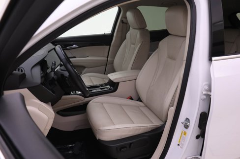 Used 2023 Buick Envision Essence image 4