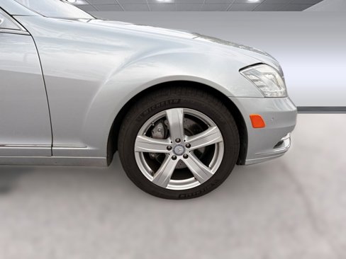 Used 2011 Mercedes-Benz S 550 image 12