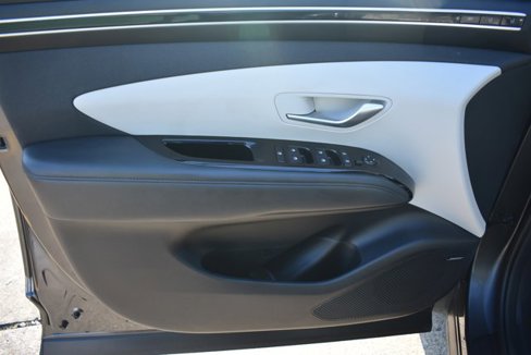 Used 2022 Hyundai Tucson Limited w/ Cargo Package image 11