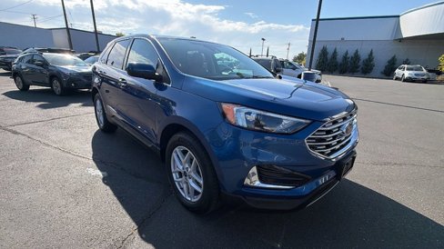 Used 2022 Ford Edge SEL image 2